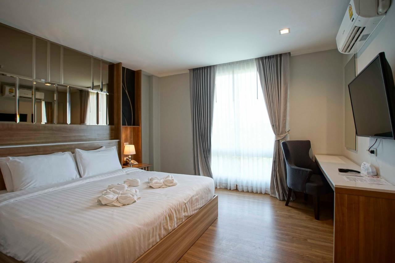 Nantra Chiangmai Riverfront Hotel Chiang Mai Rum bild
