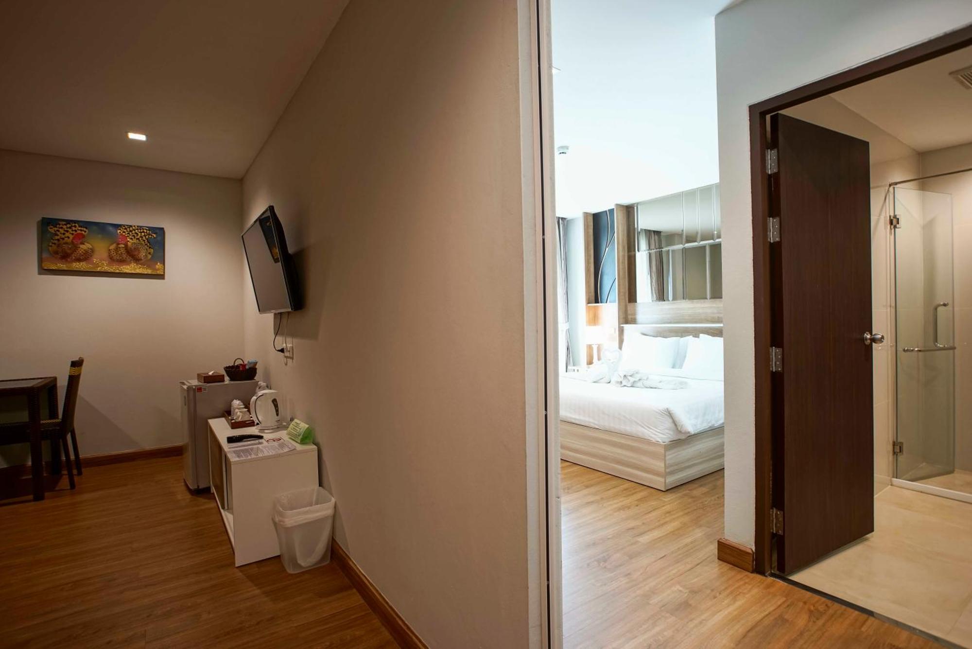 Nantra Chiangmai Riverfront Hotel Chiang Mai Rum bild