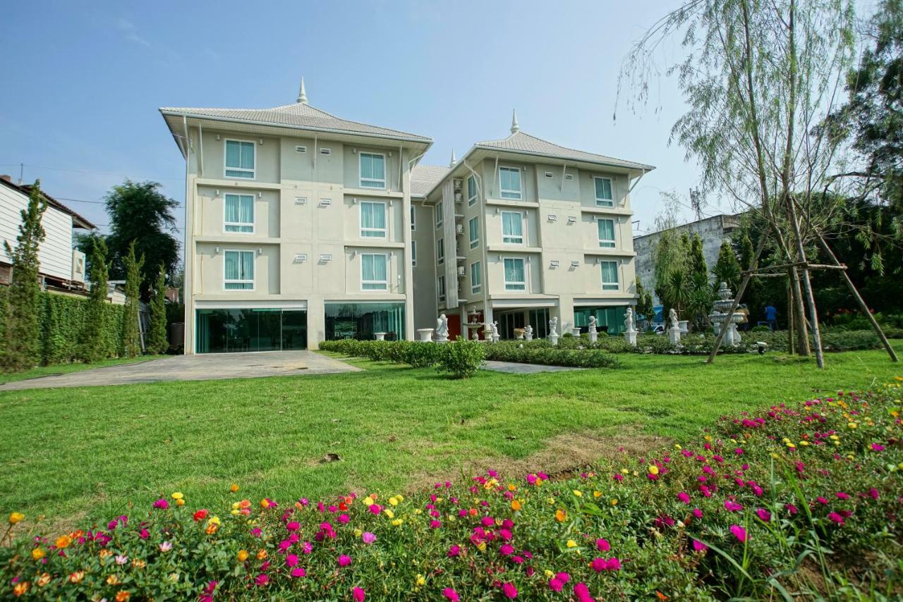 Nantra Chiangmai Riverfront Hotel Chiang Mai Exteriör bild