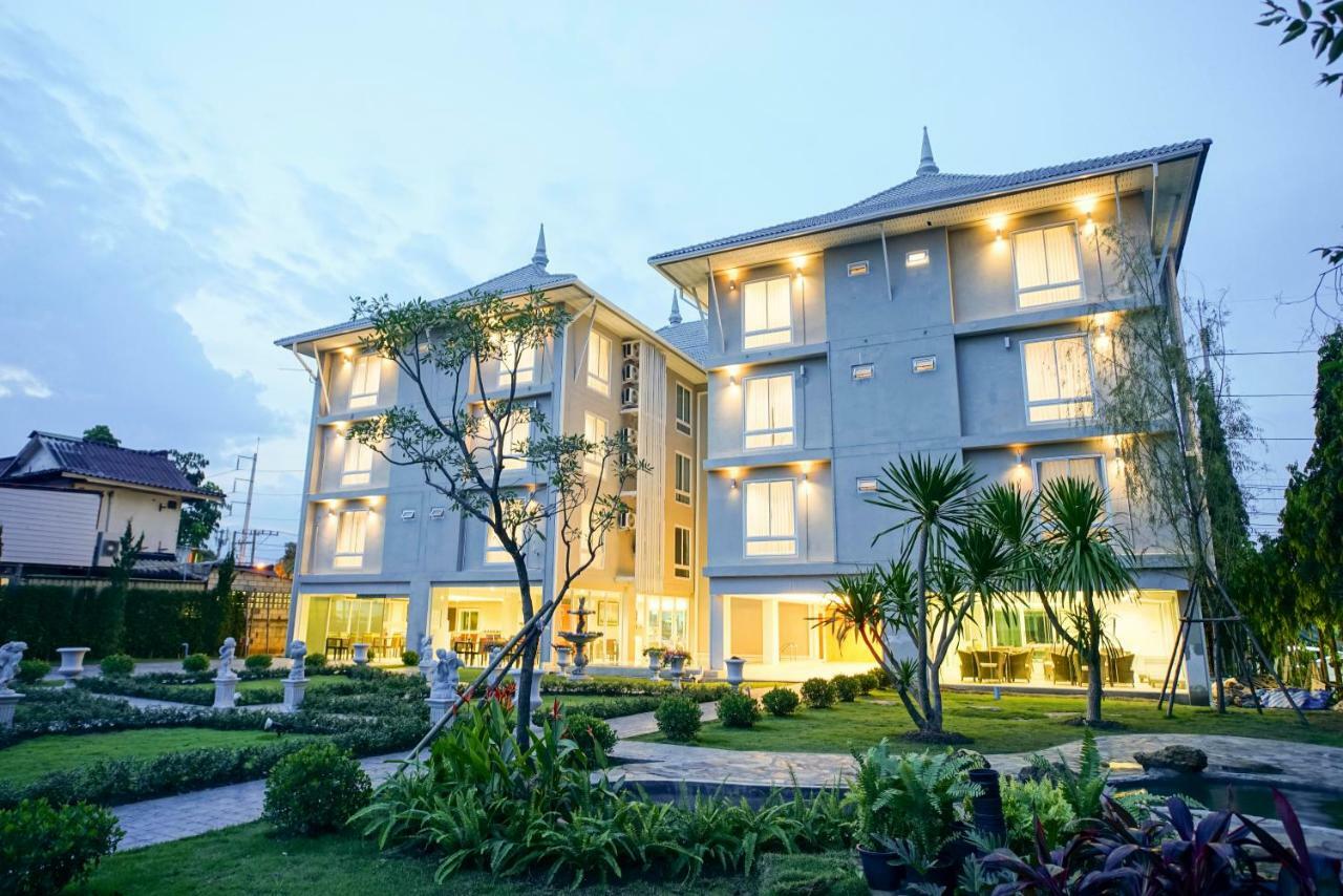 Nantra Chiangmai Riverfront Hotel Chiang Mai Exteriör bild