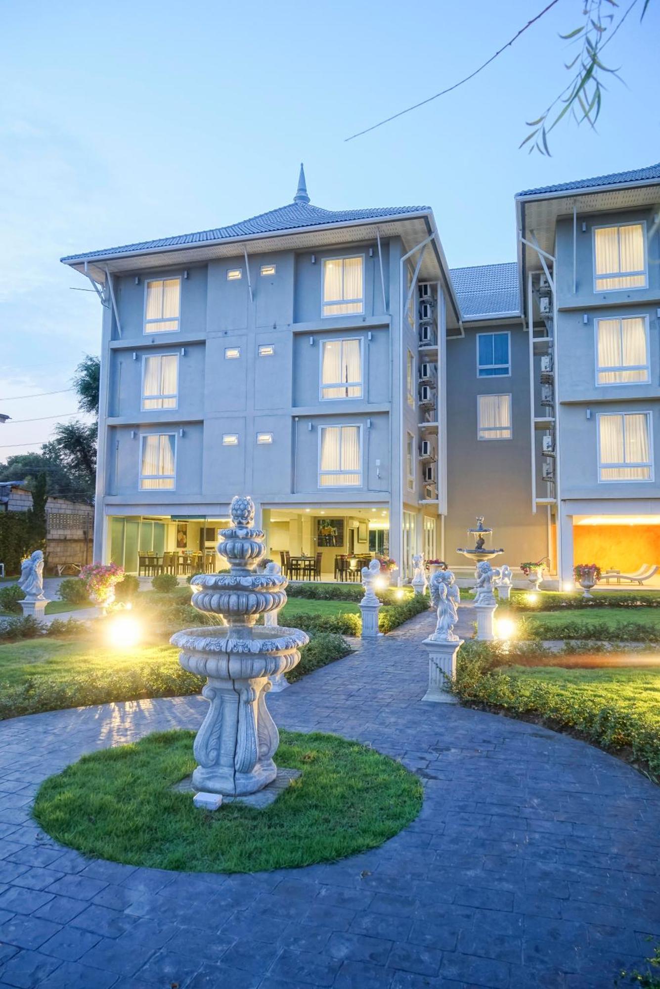 Nantra Chiangmai Riverfront Hotel Chiang Mai Exteriör bild