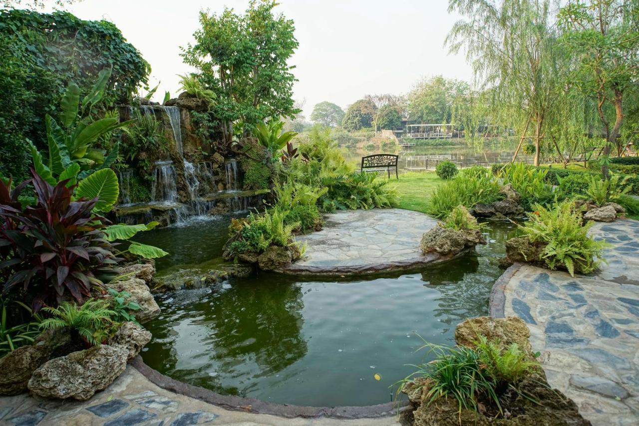 Nantra Chiangmai Riverfront Hotel Chiang Mai Exteriör bild