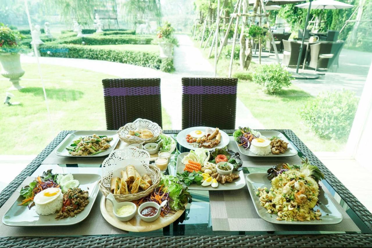 Nantra Chiangmai Riverfront Hotel Chiang Mai Exteriör bild